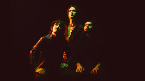 Cartel de DIRTY SOUND MAGNET