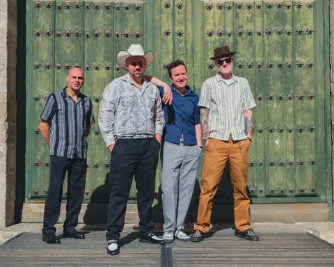 Cartel de CLAUDIO & THE ROOSTERS